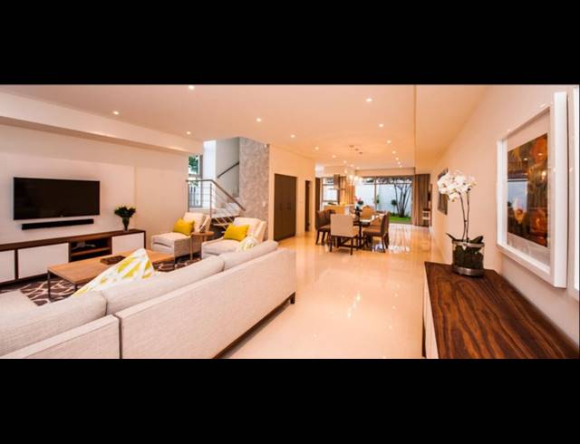 4 BEDROOM TOWNHOUSE TO LET IN NORWOOD